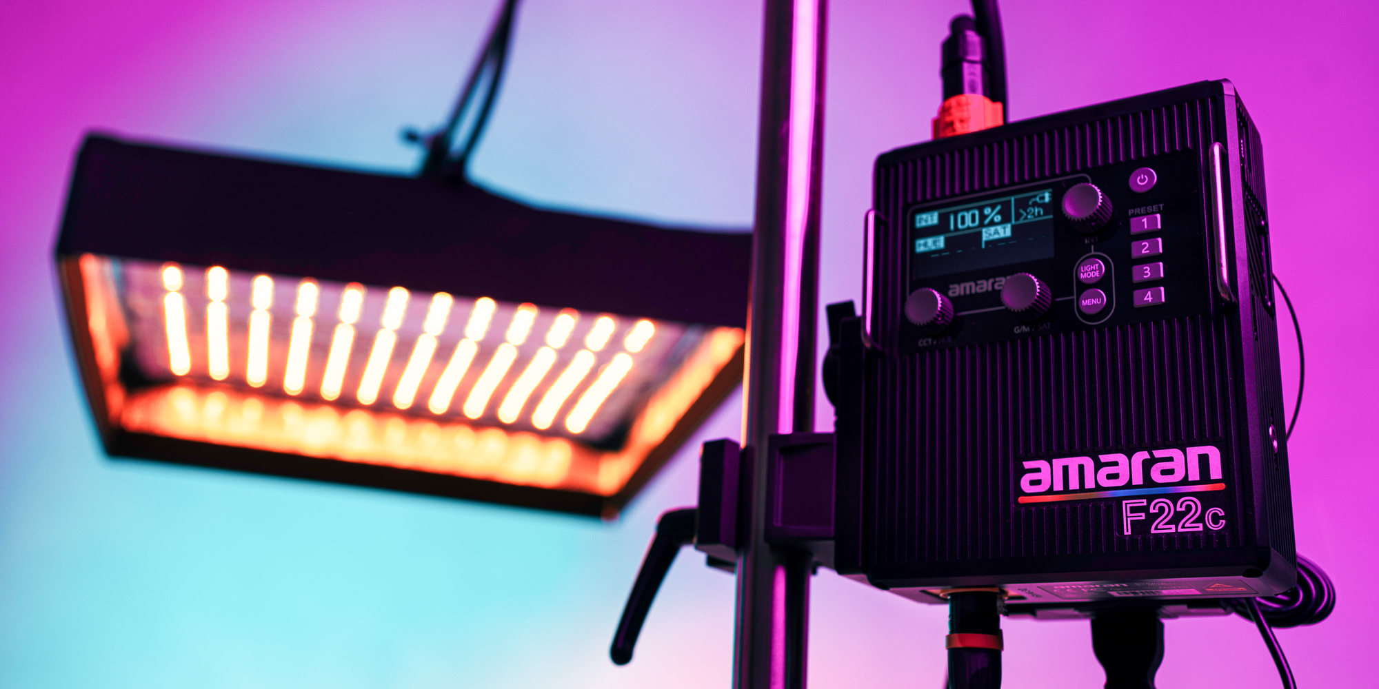 Lampa LED Amaran F22c - V-mount