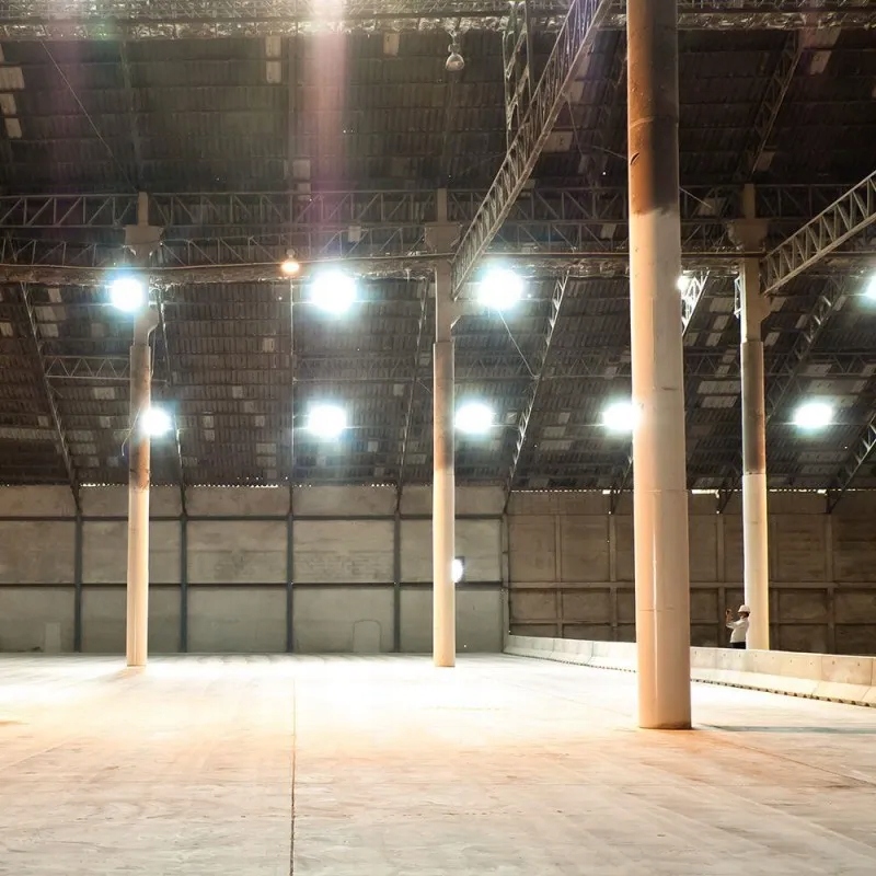 Wydajność świetlna 13500lm – Oświetlenie na najwyższym poziomie