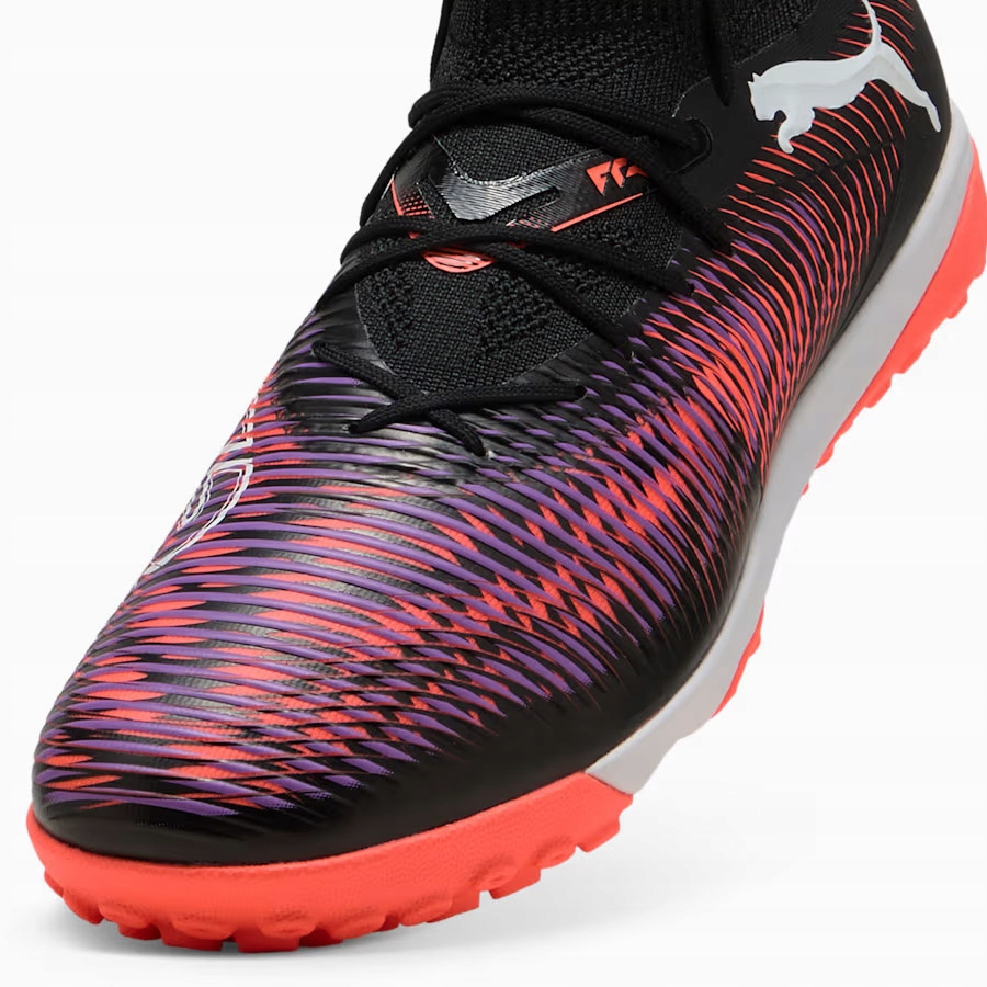 Lekkie i elastyczne cholewki dla maksymalnego komfortu