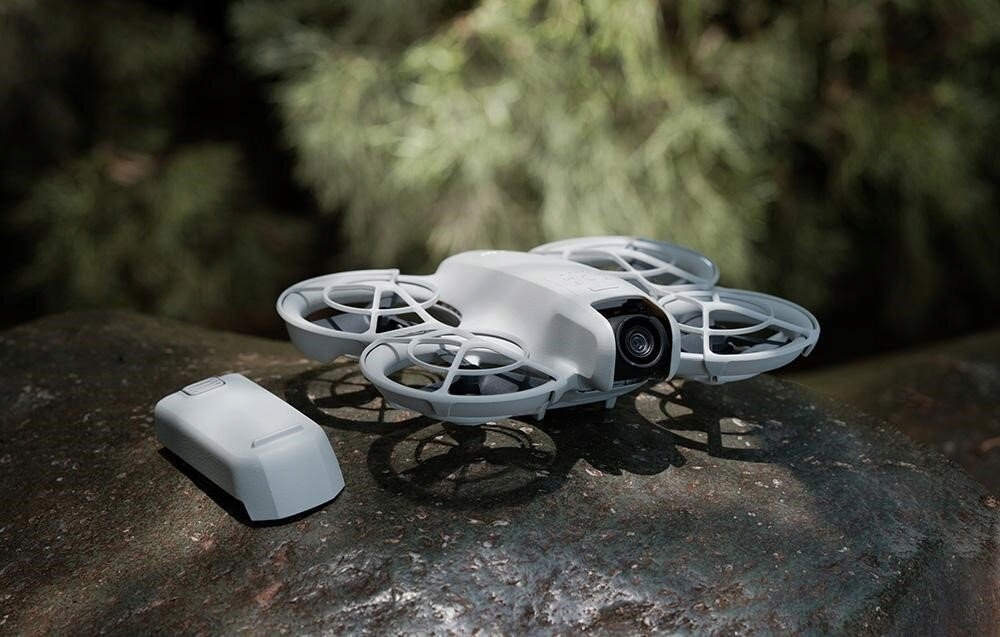 Dłuższy czas lotu z akumulatorem DJI Neo