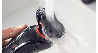 Uchwyt i nasadka do golenia ciała są wodoodporne