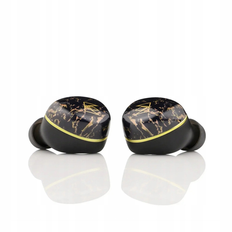 Innowacyjne przetworniki: 10 mm dynamiczny, 6 mm planarny i trzy armaturowe