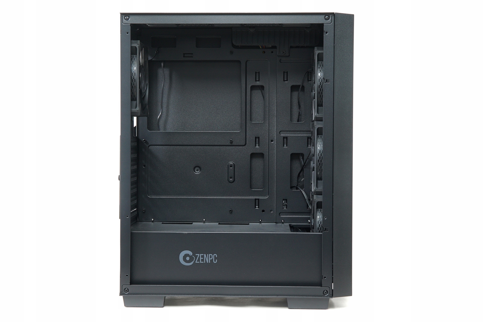 Solidna i przystępna cenowo obudowa komputerowa