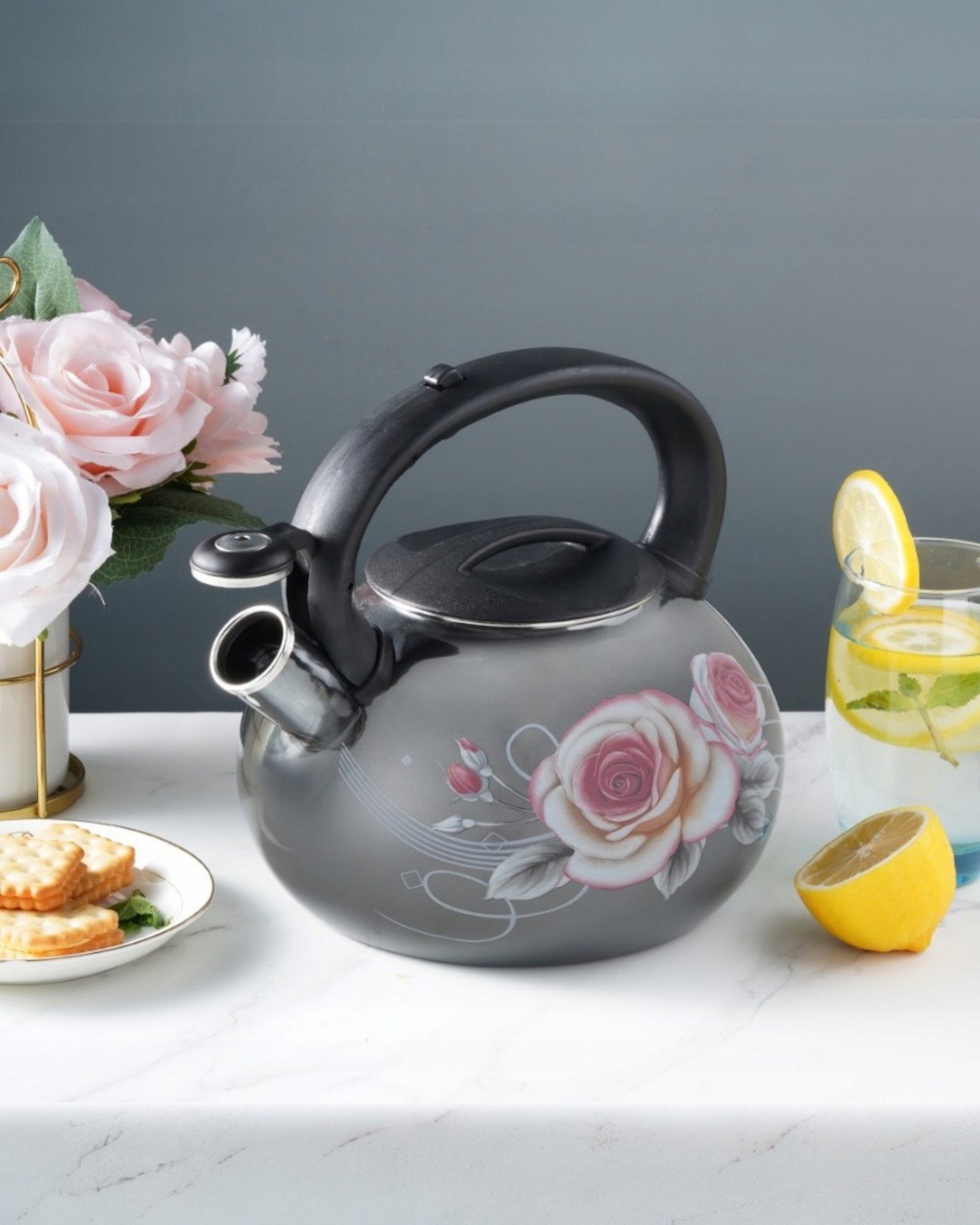 Elegancki Design z Kwiatowym Motywem – Połączenie Stylu i Praktyczności