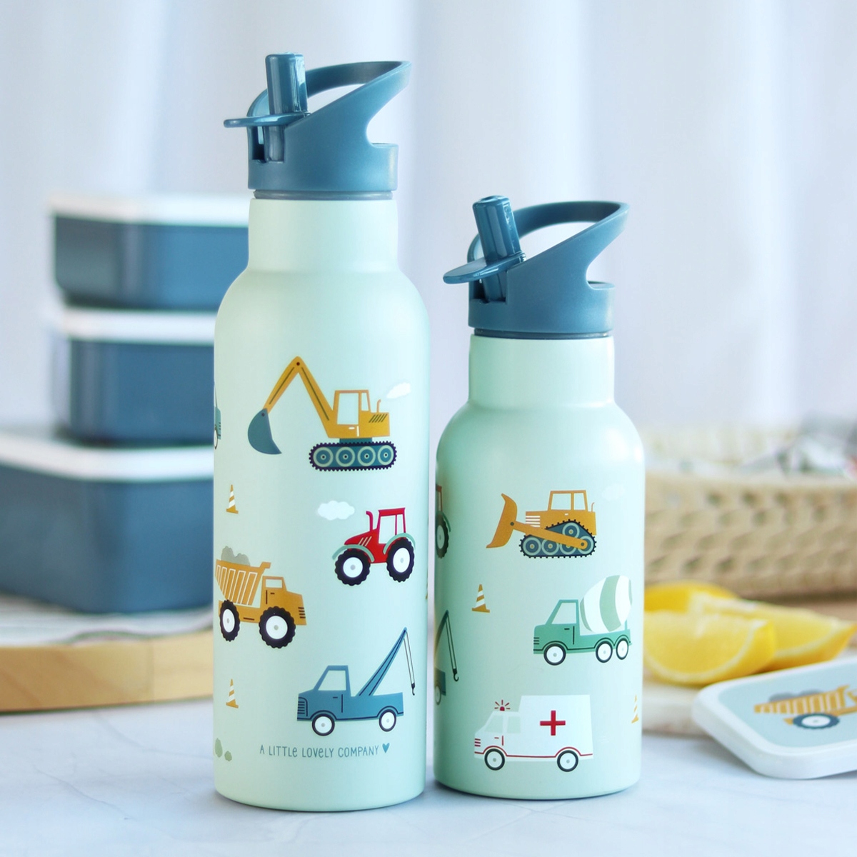 Podwójne ścianki – Utrzymuje temperaturę napojów