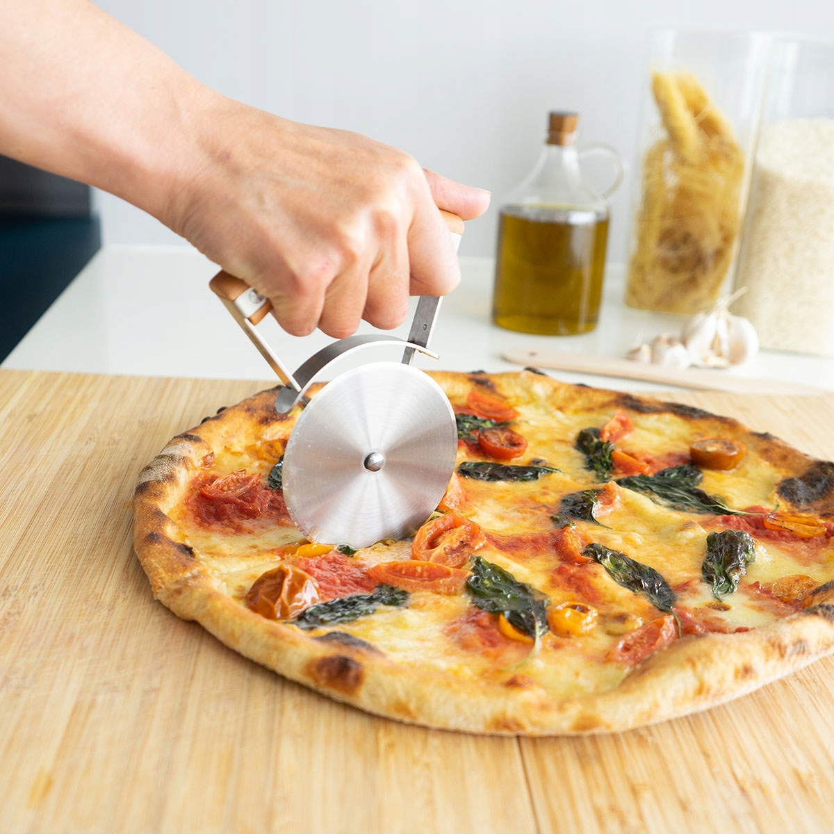 Ostre kółko o średnicy 9 cm – Przecięcie każdej pizzy