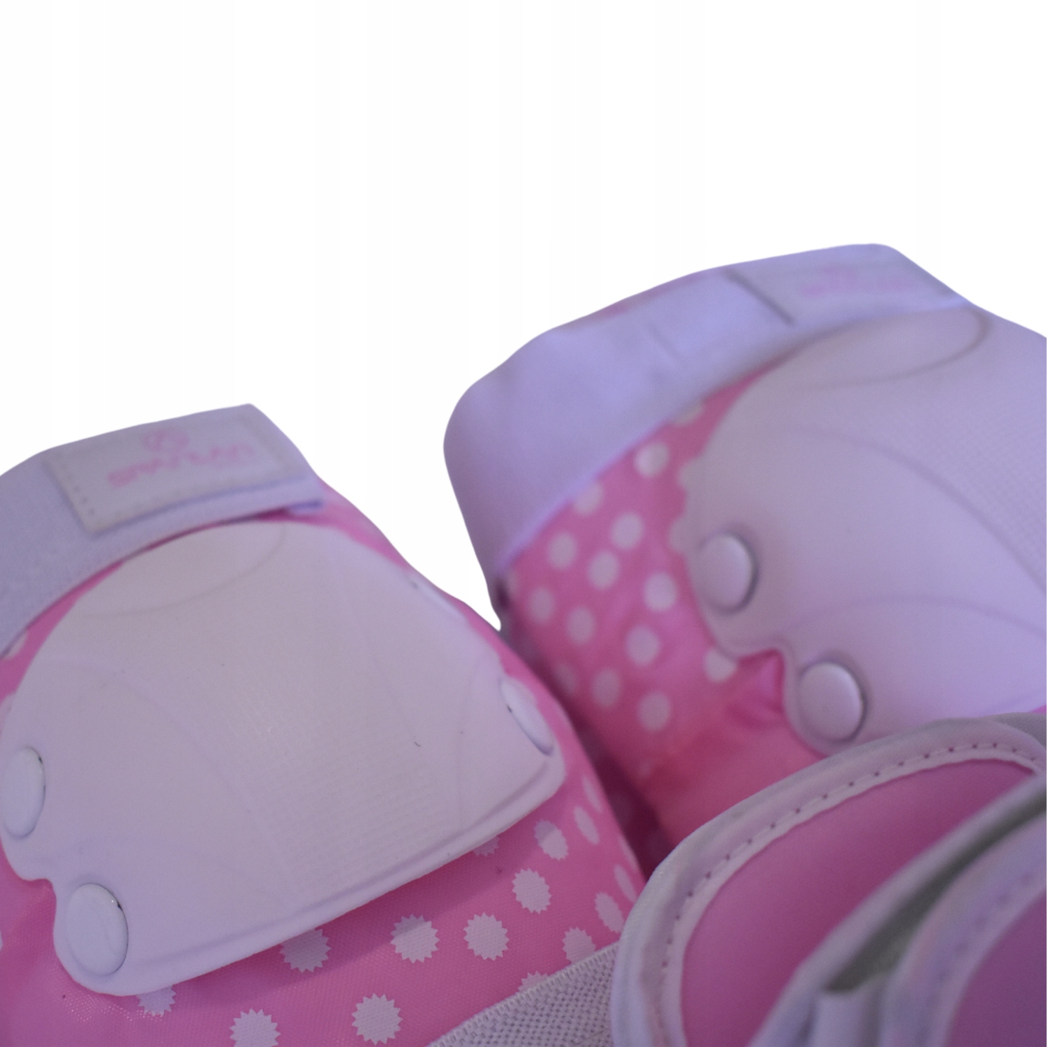 Stylowy różowo-biały design