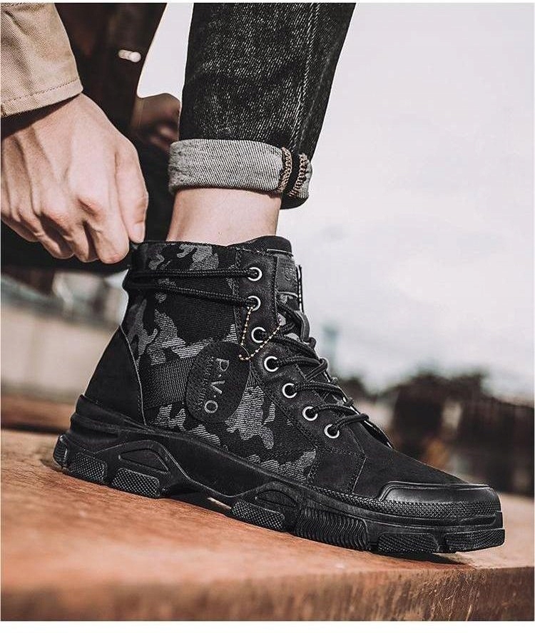 Stylowy Design z Militarnym Motywem