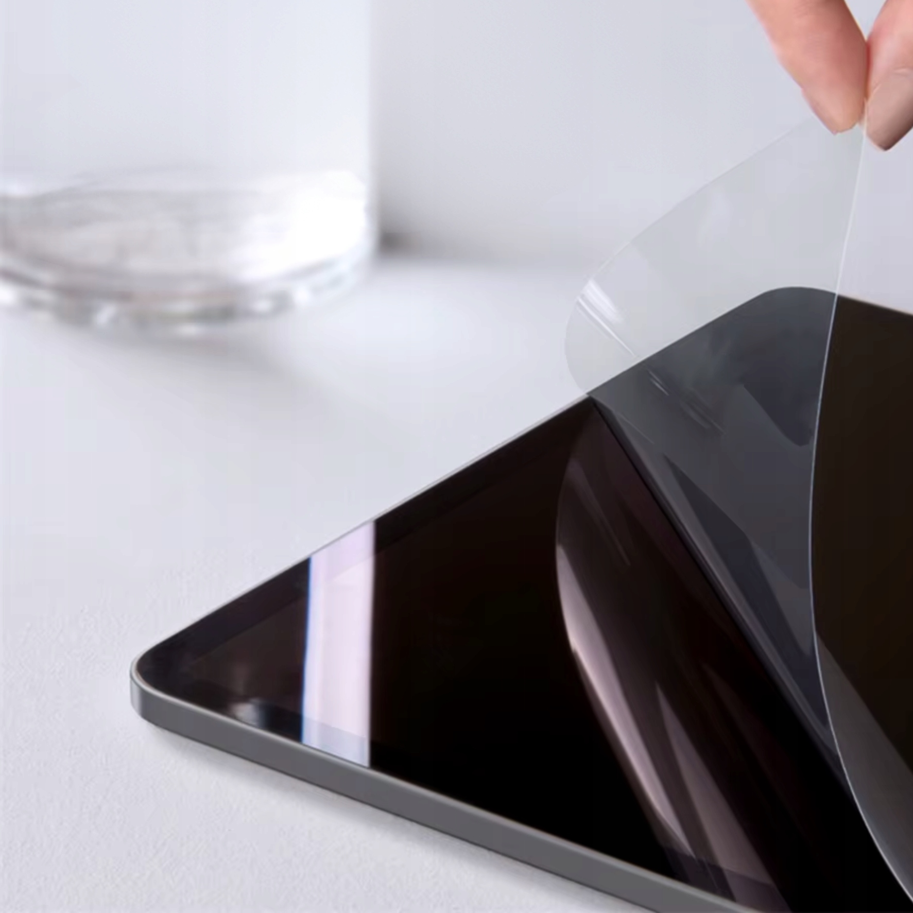 Zalety folii zabezpieczającej ekran tabletu – Trwałość i funkcjonalność