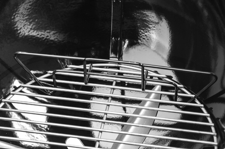 Grill Węglowy Weber Original Kettle E-5730 – Idealny towarzysz grillowania