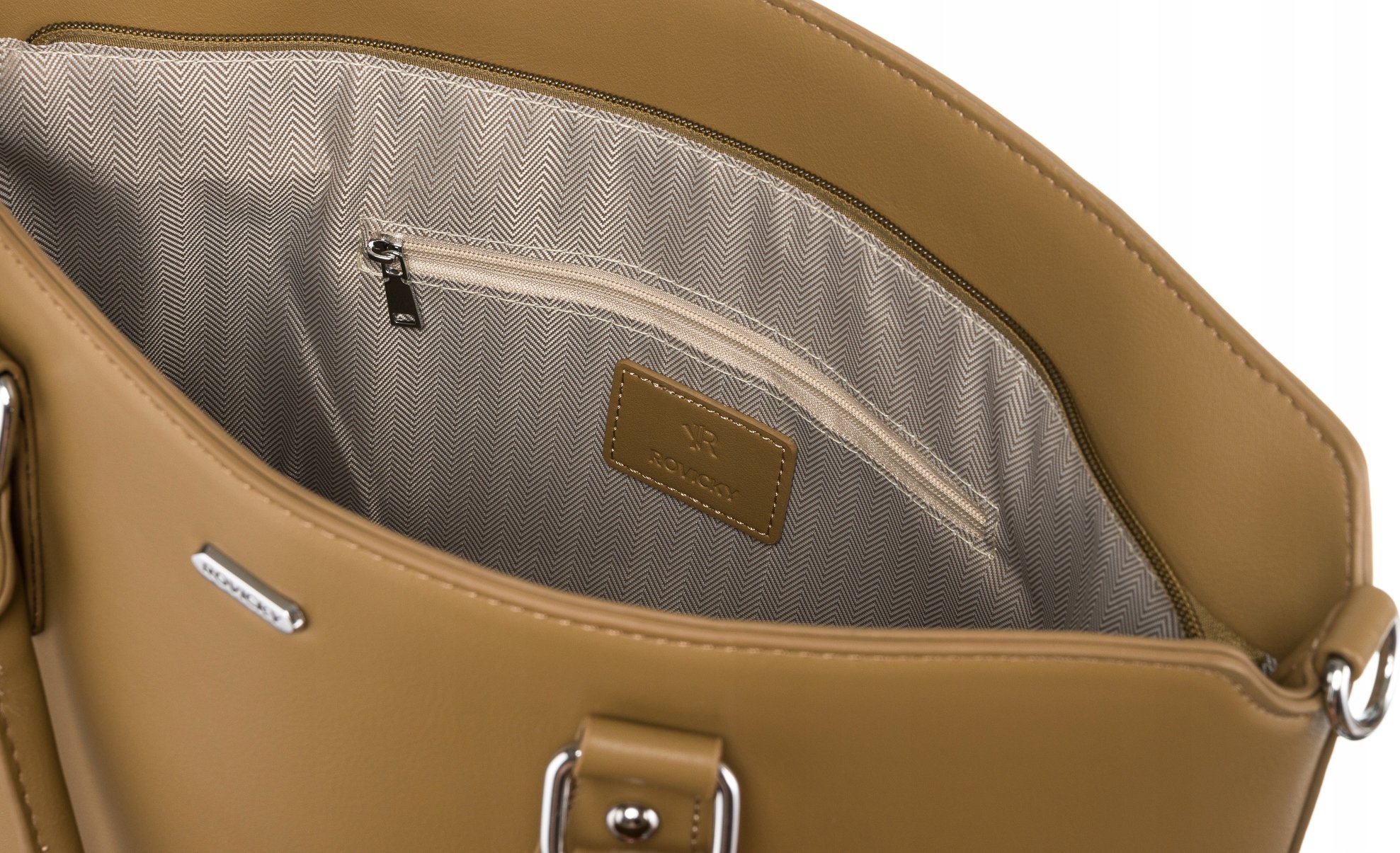 Organizacja wnętrza – Praktyczne kieszenie i miejsce na wszystko