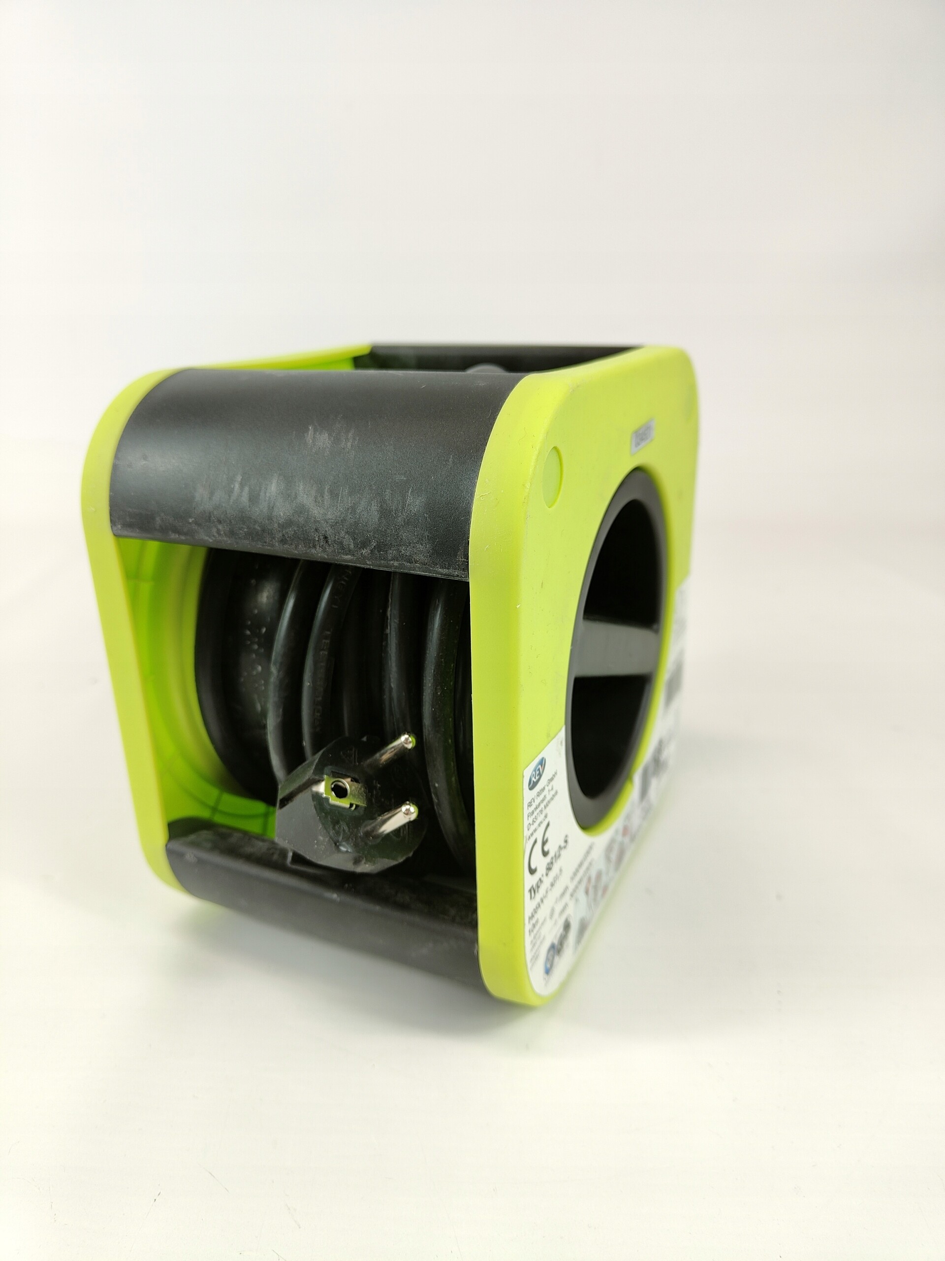 Długość kabla 10m – Idealne rozwiązanie do biura i domu