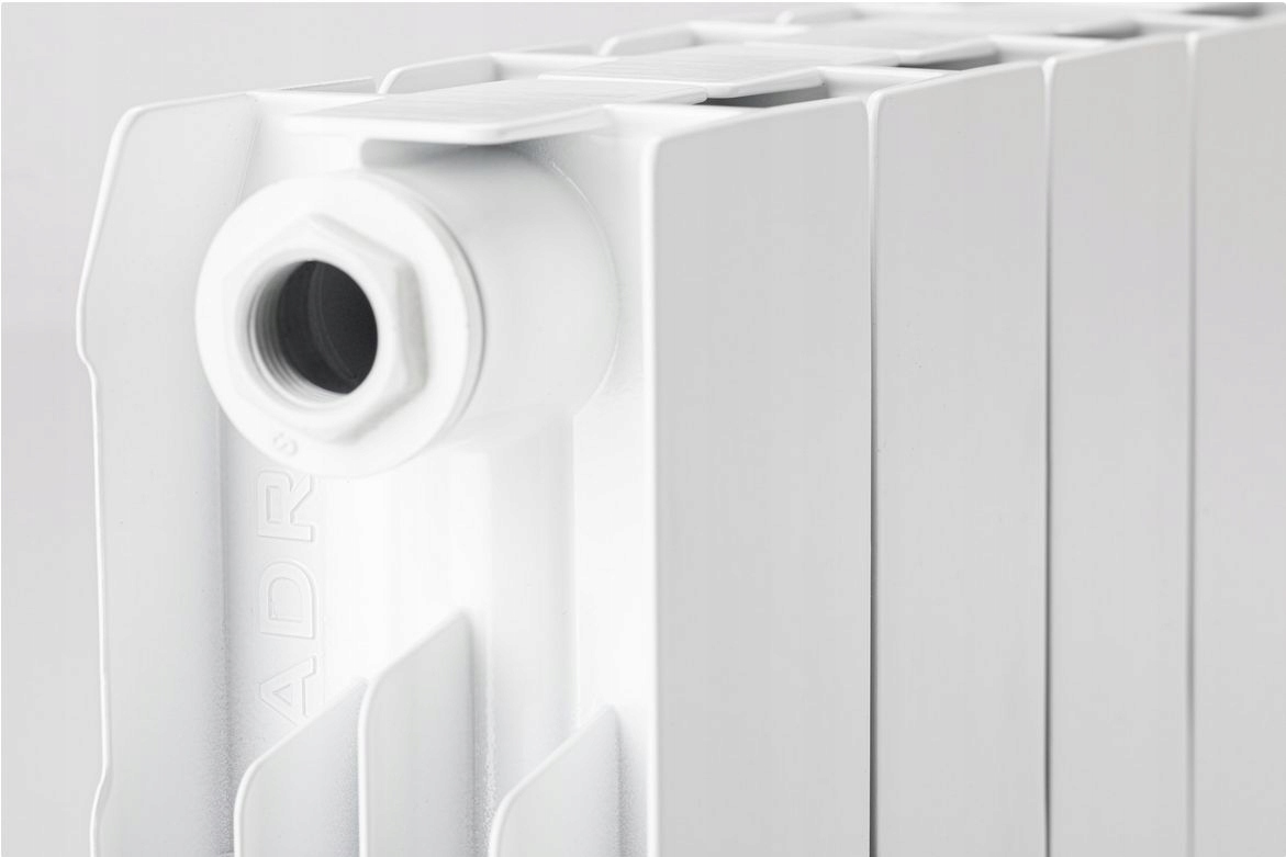 Zasilanie boczne – Łatwe podłączenie do instalacji