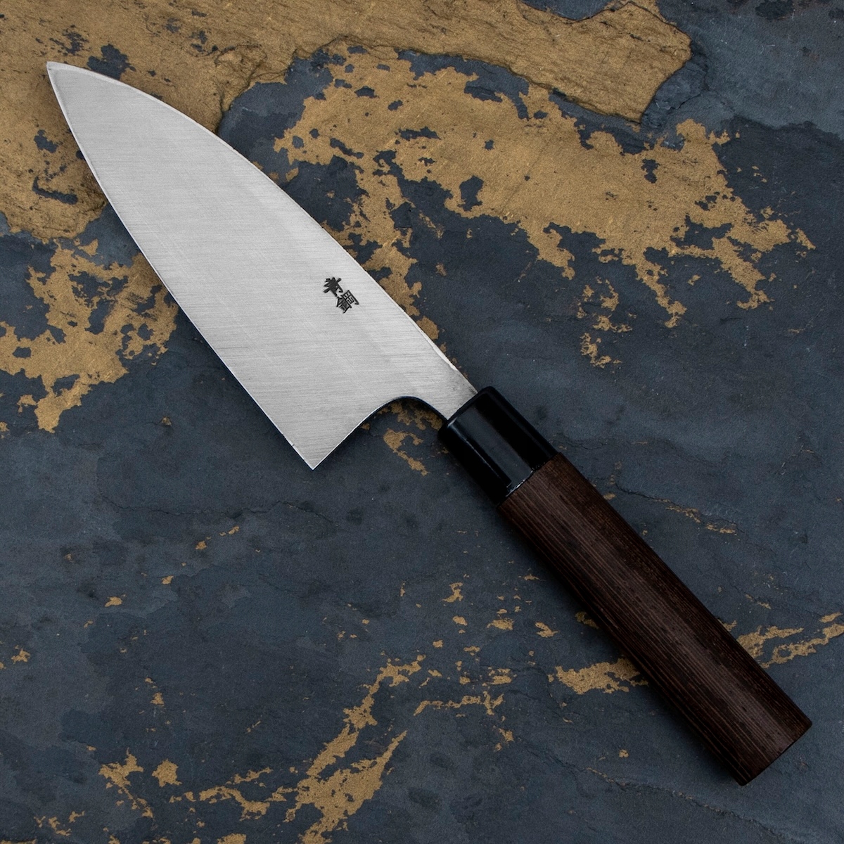 Materiał ostrza: stal Blue Aogami #2