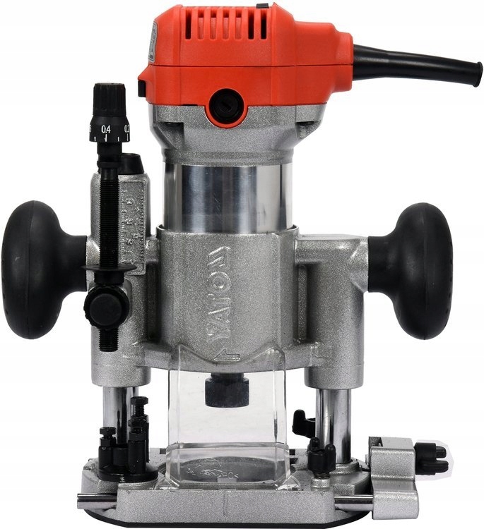 Wysoka moc 710W – Efektywna praca z twardymi gatunkami drewna