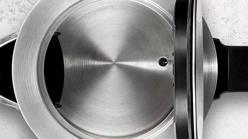 Łatwe otwieranie pokrywy – Wygoda użytkowania