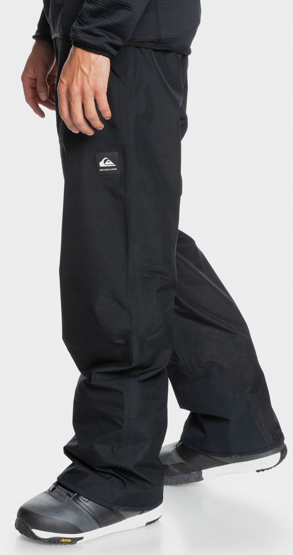 Funkcjonalny krój i regulowany pas dla idealnego dopasowania