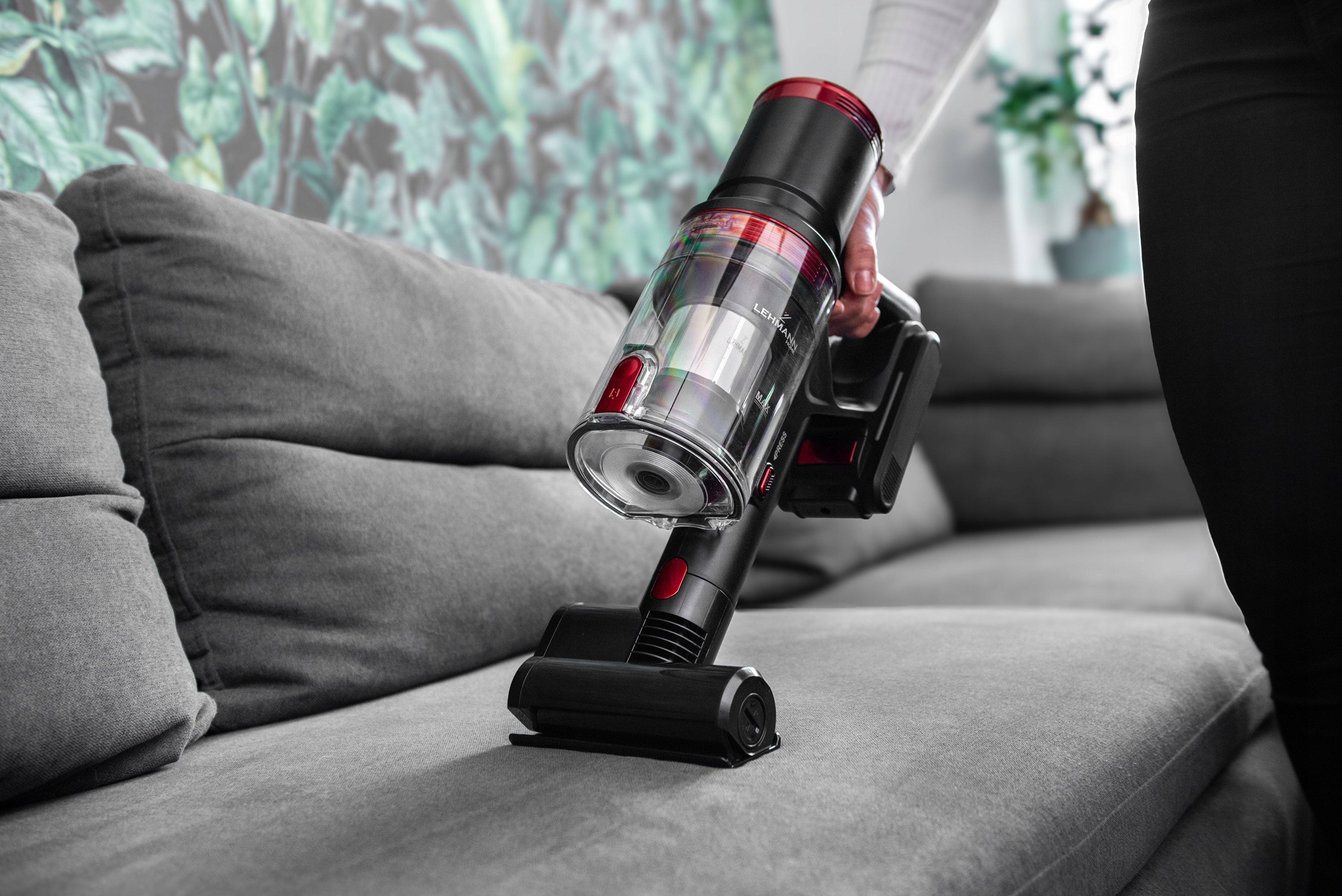 ODKURZACZ PIONOWY BEZPRZEWODOWY RĘCZNY BEZWORKOWY ELEKTROSZCZOTKA LED 450W Napięcie akumulatora 31 V