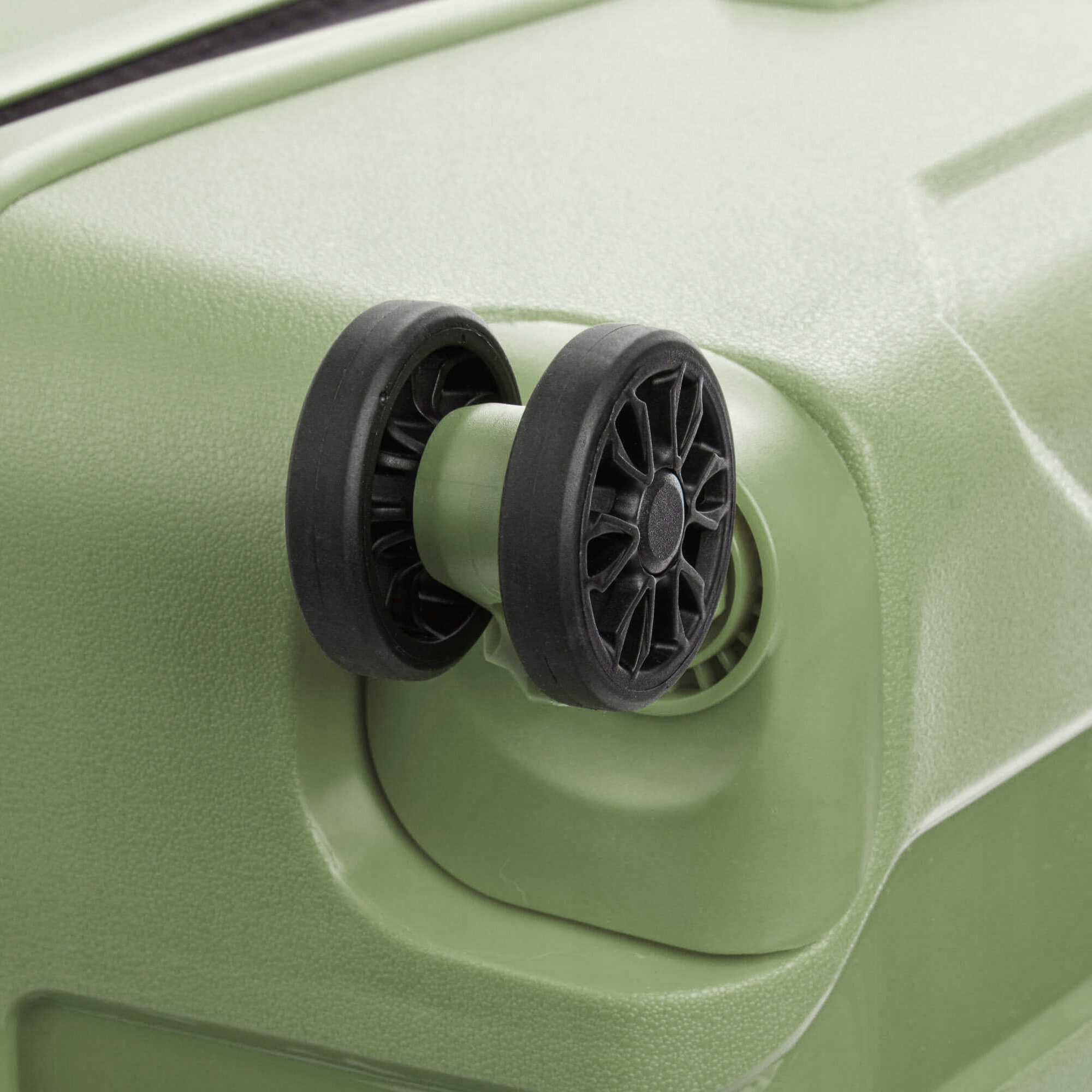 Wygodne prowadzenie dzięki czterem obrotowym kółkom