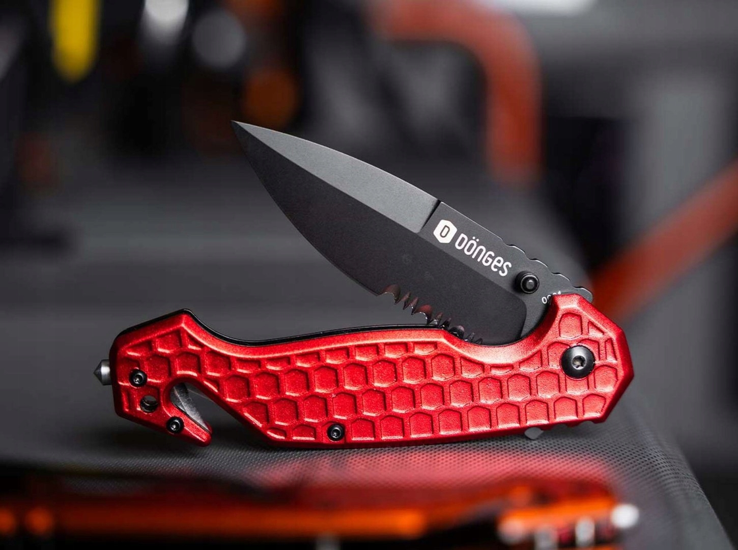 Bezpieczne otwieranie: flipper i mechanizm linerlock