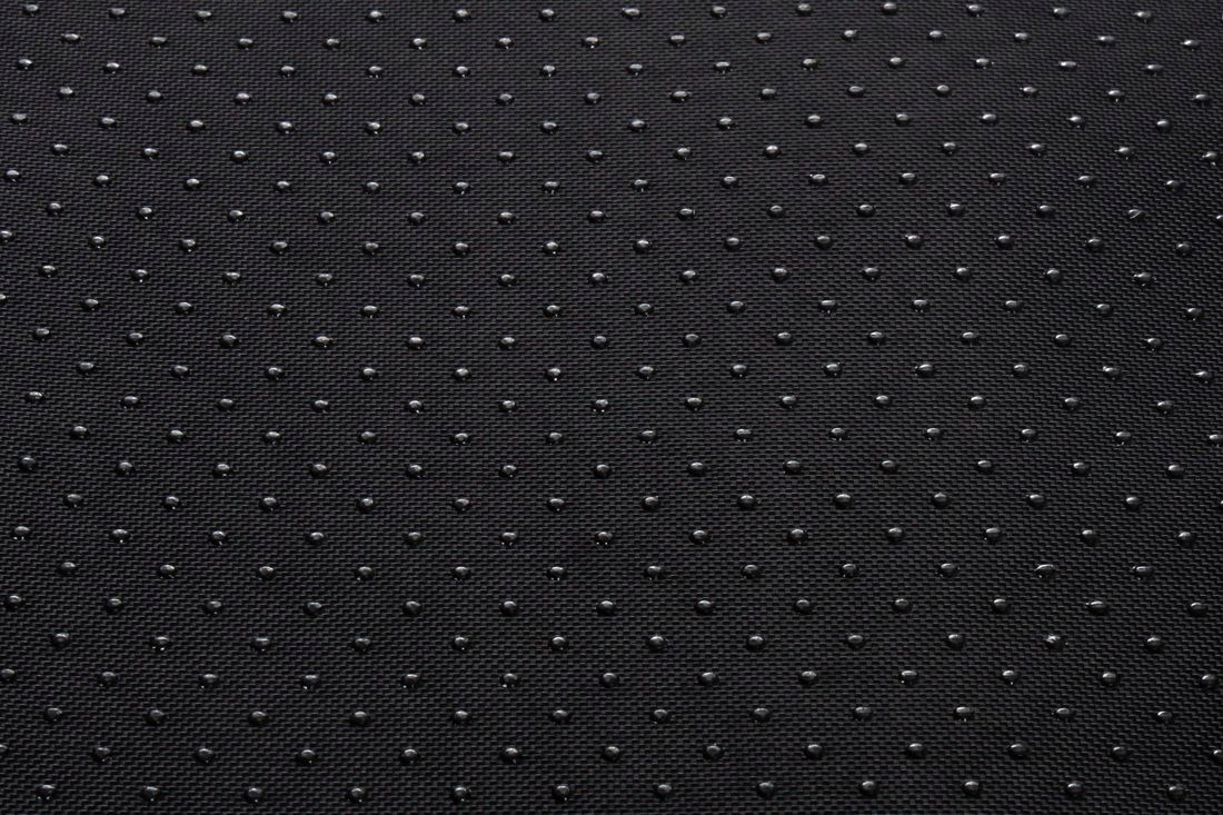 Elegancki sztruks i antypoślizgowy spód – Komfort i bezpieczeństwo