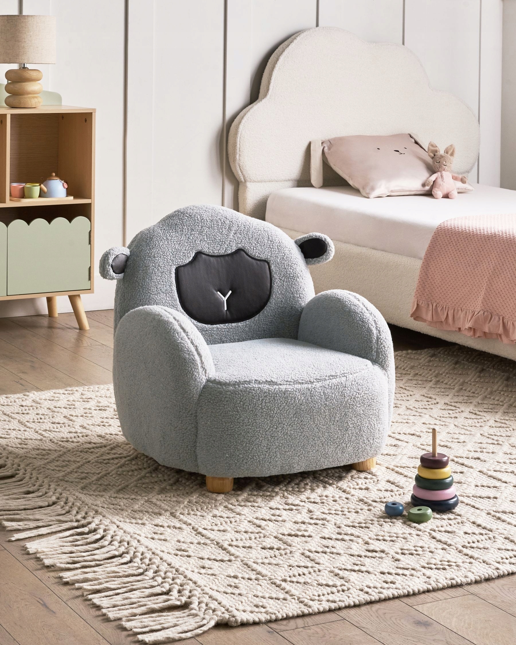 Uroczy design i funkcjonalność fotela