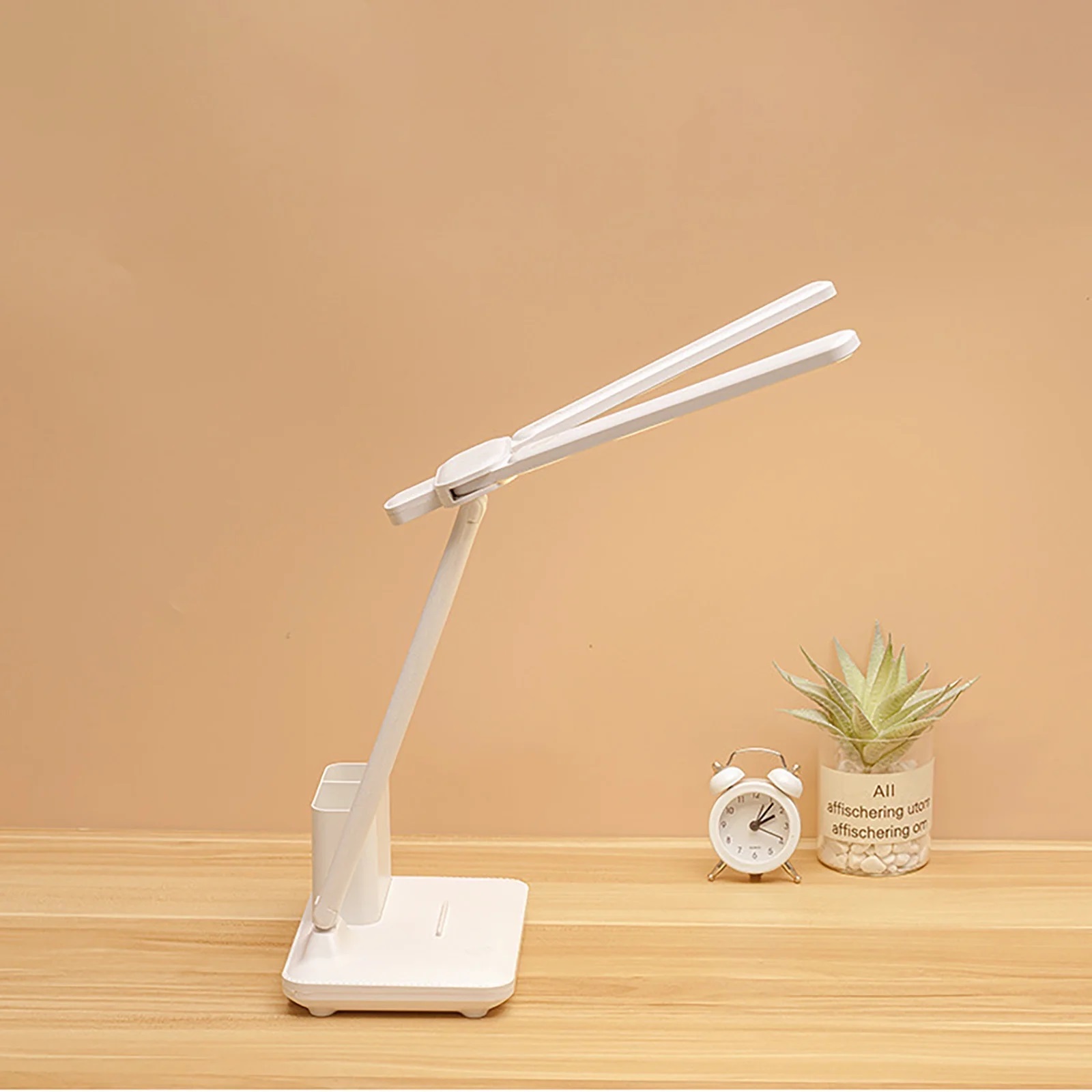 Nowoczesny design i funkcjonalność – Lampka, która wpasuje się w każde wnętrze