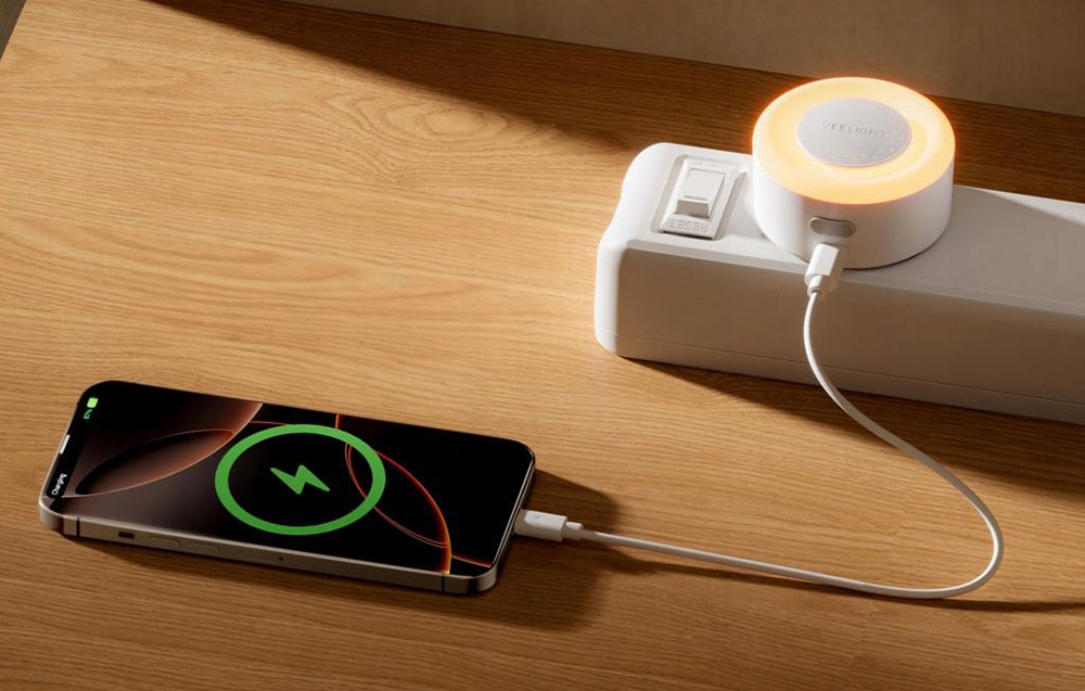 Funkcjonalność lampki nocnej i ładowarki USB-C