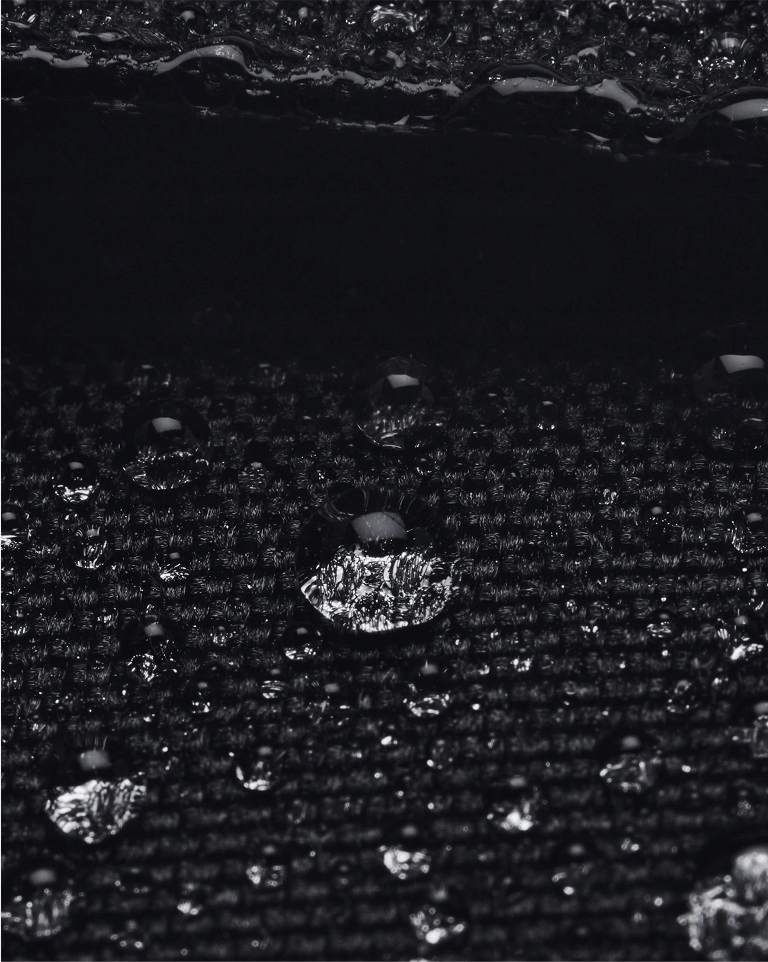 Wodoodporna technologia UA Storm – Ochrona przed deszczem