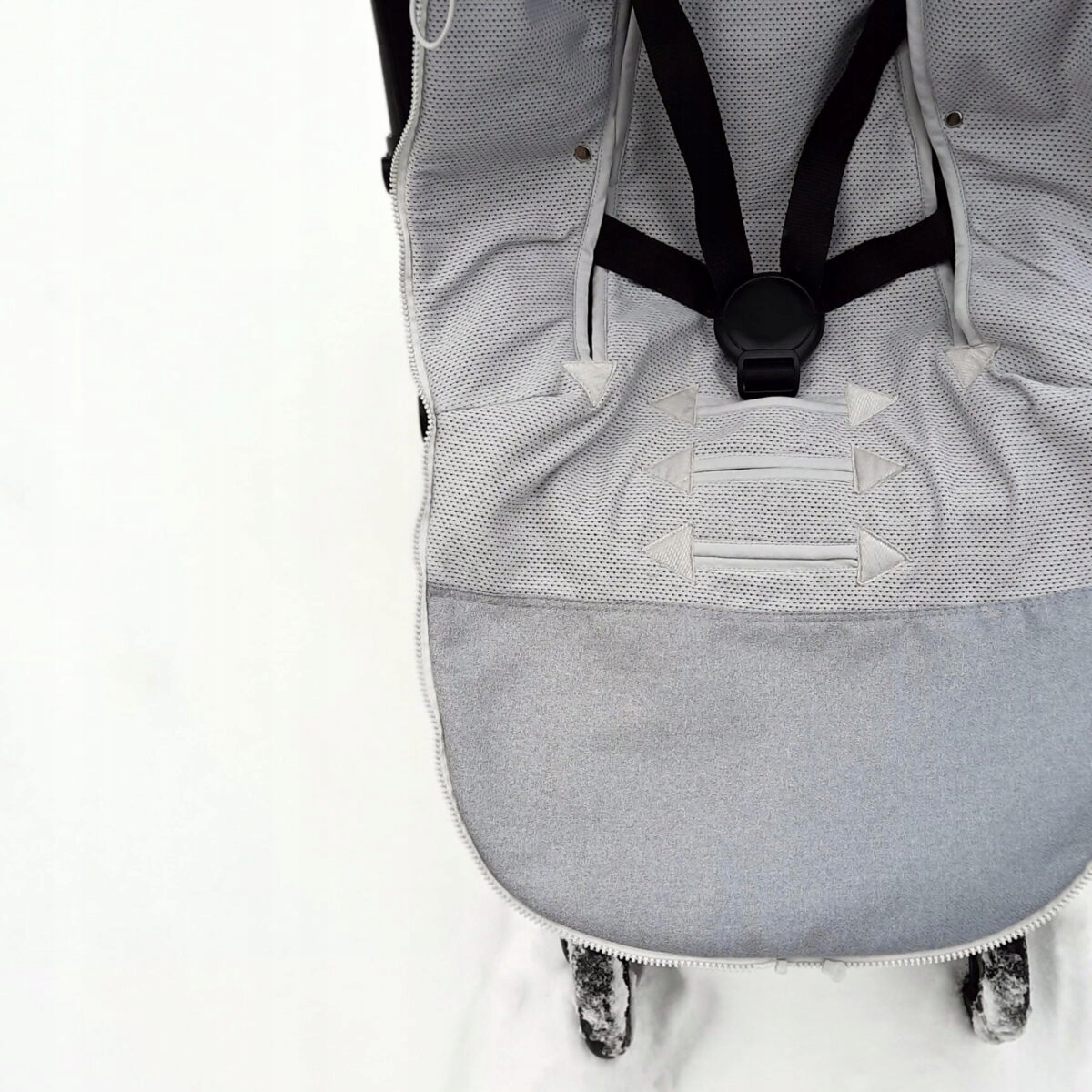 Rollersy - Bezpieczny śpiworek samochodowy - Blue U dla małego podróżnika