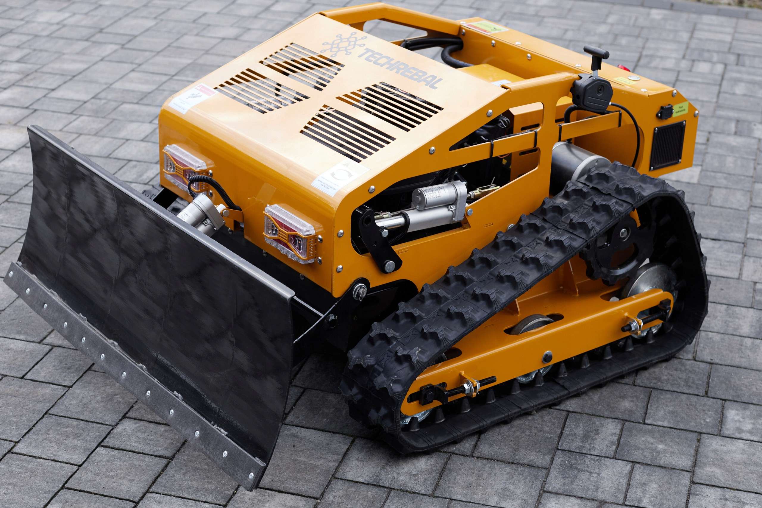Szerokość robocza 55 cm – Efektywne koszenie dużych terenów