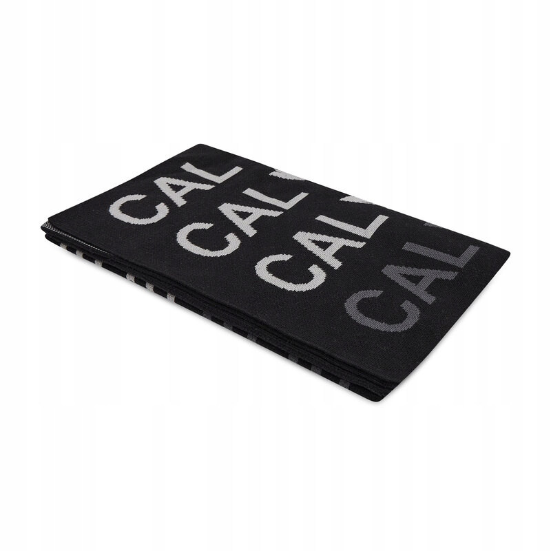 Nowoczesny design czapki beanie od Calvin Klein