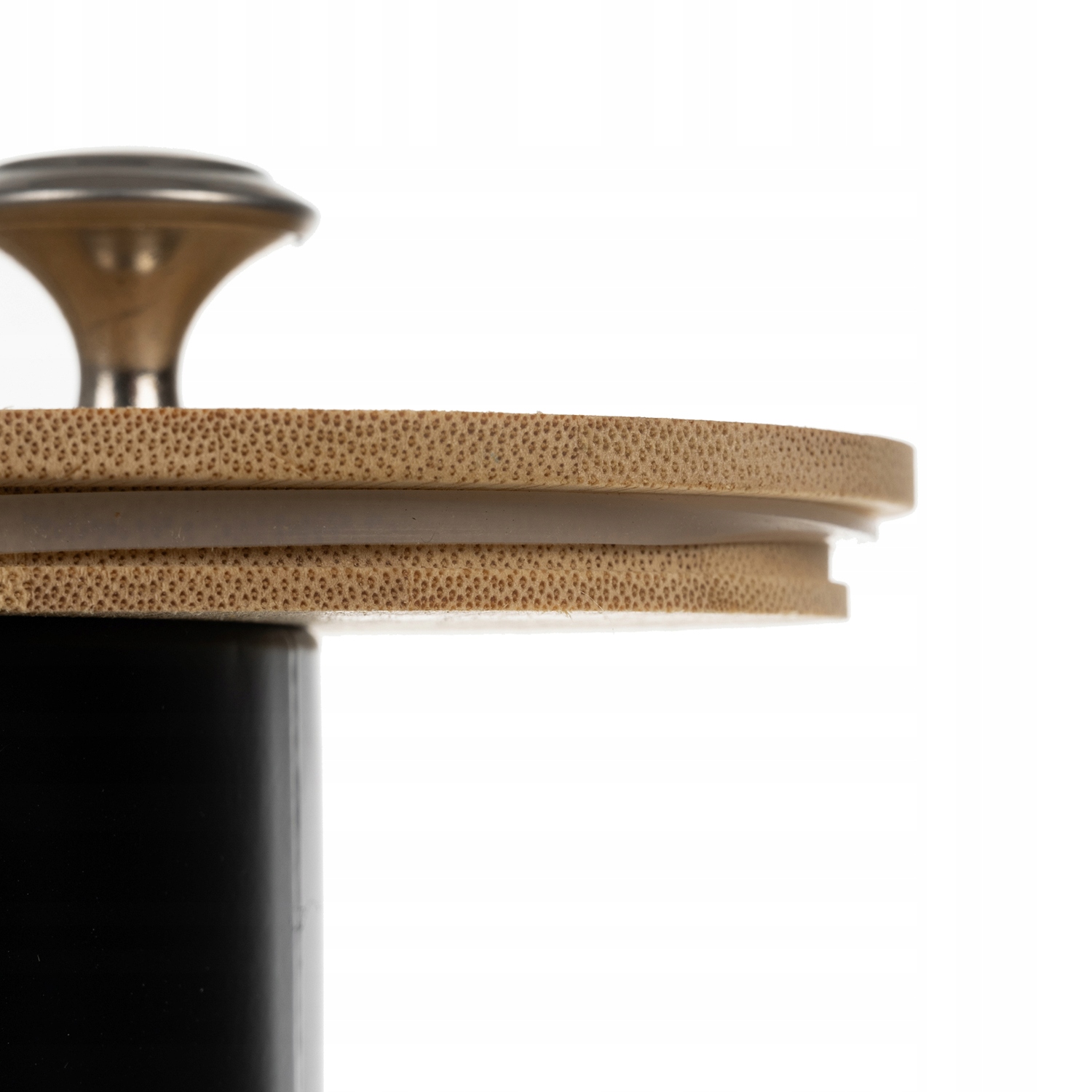 Wysoka jakość materiałów - trwała stal węglowa