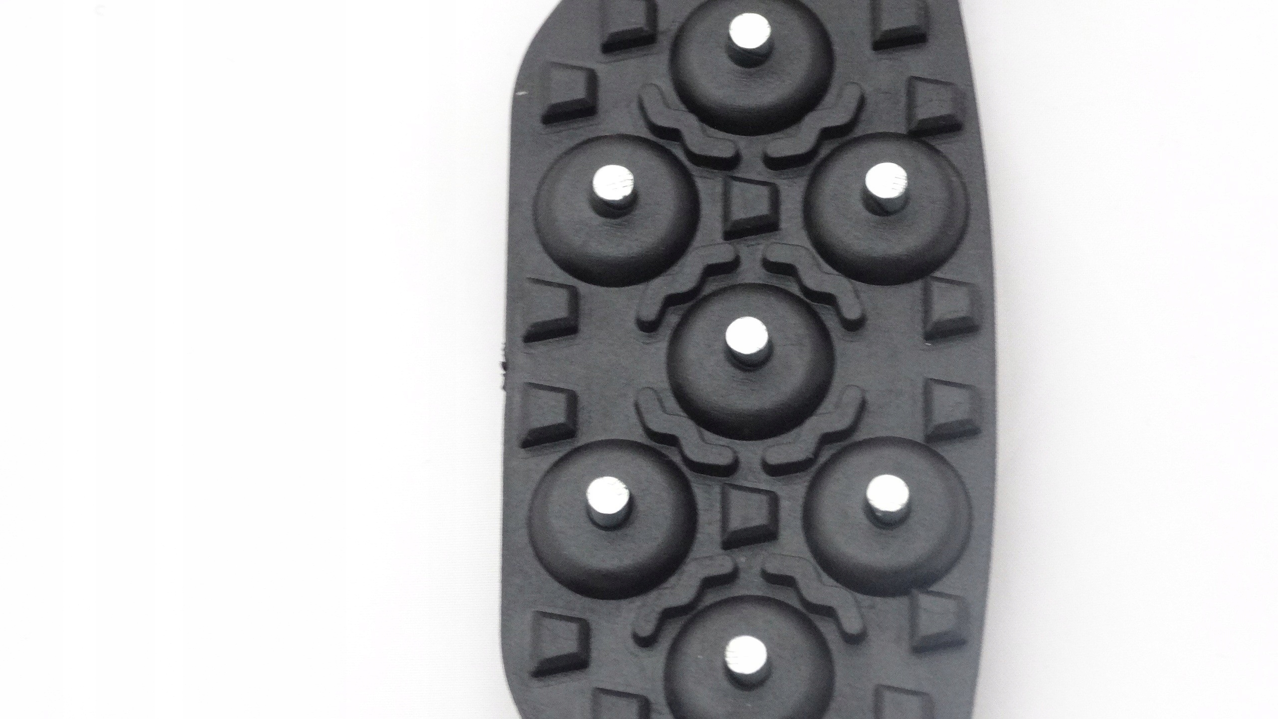 Wysoka przyczepność dzięki stalowym kolcom