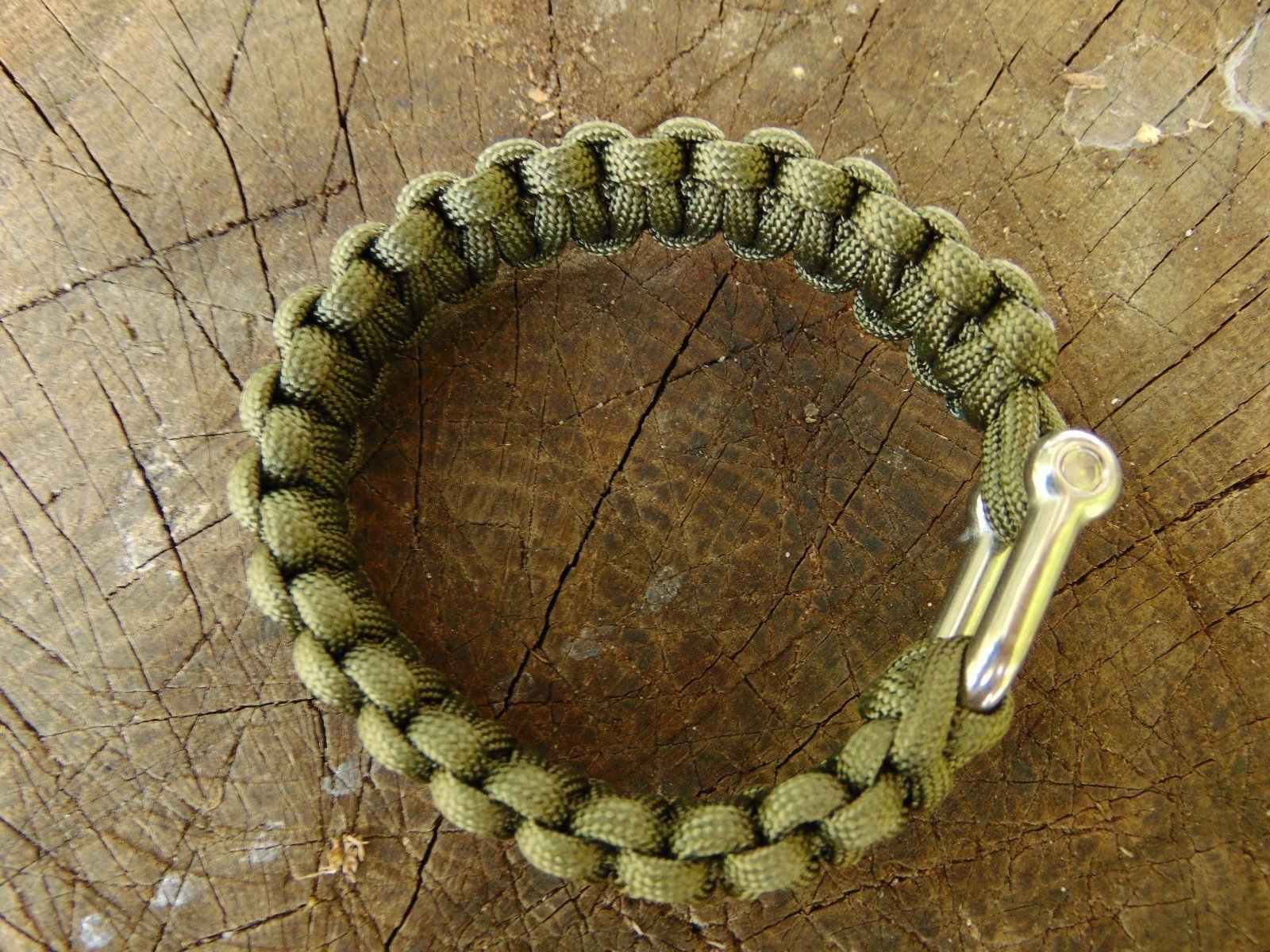 bransoletka-paracord-oliv-zielona-metal-5.jpg