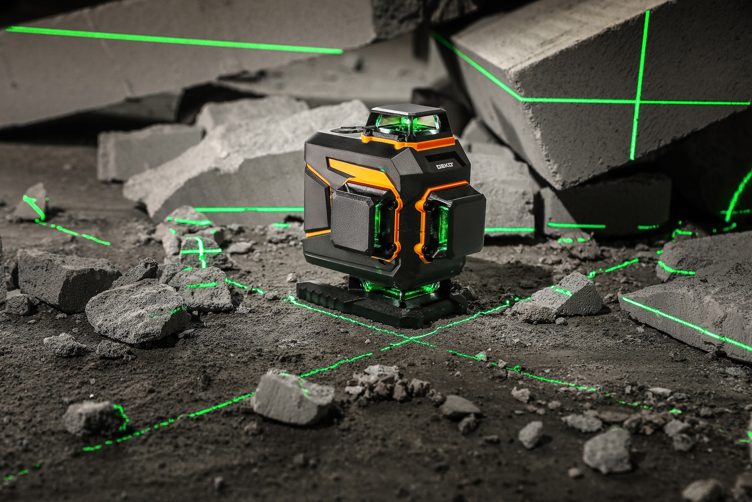 Dlaczego warto wybrać poziomicę laserową DEKO DKLL16PS1-B?