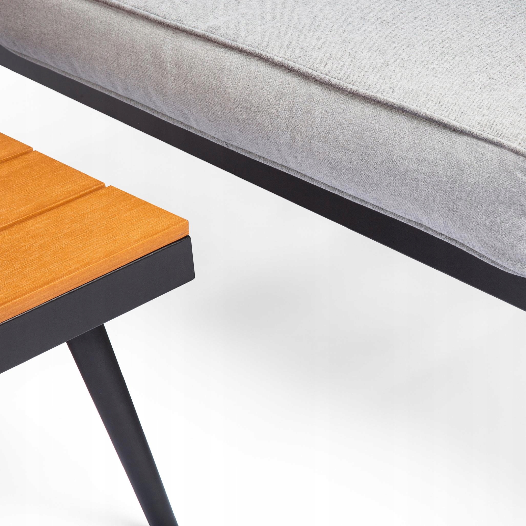 Dodatkowe stoliki boczne – Funkcjonalność i wygoda