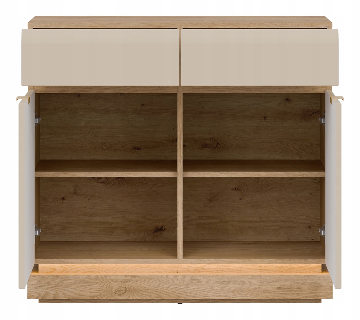 Praktyczne wnętrze z pojemnymi szufladami