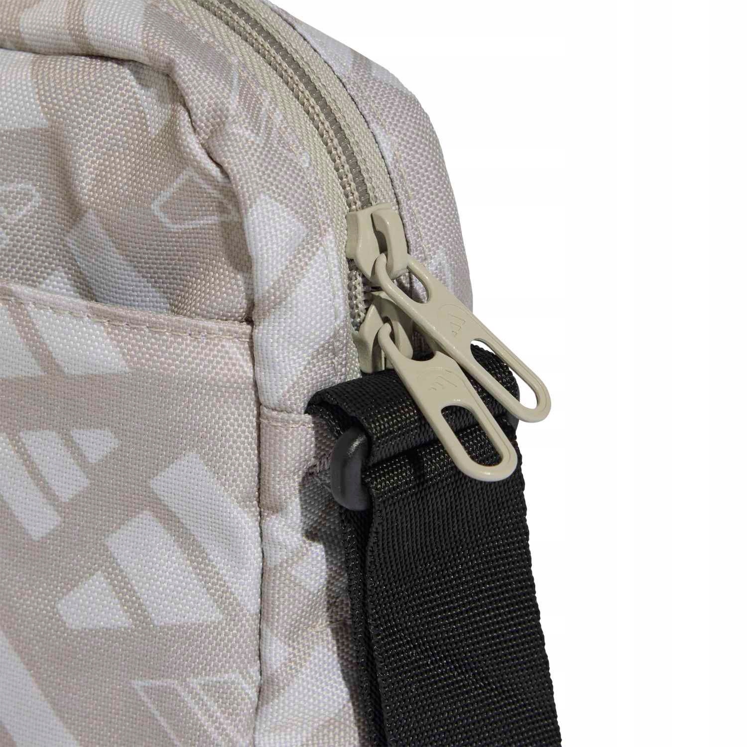 Regulowany pasek na ramię dla komfortu noszenia