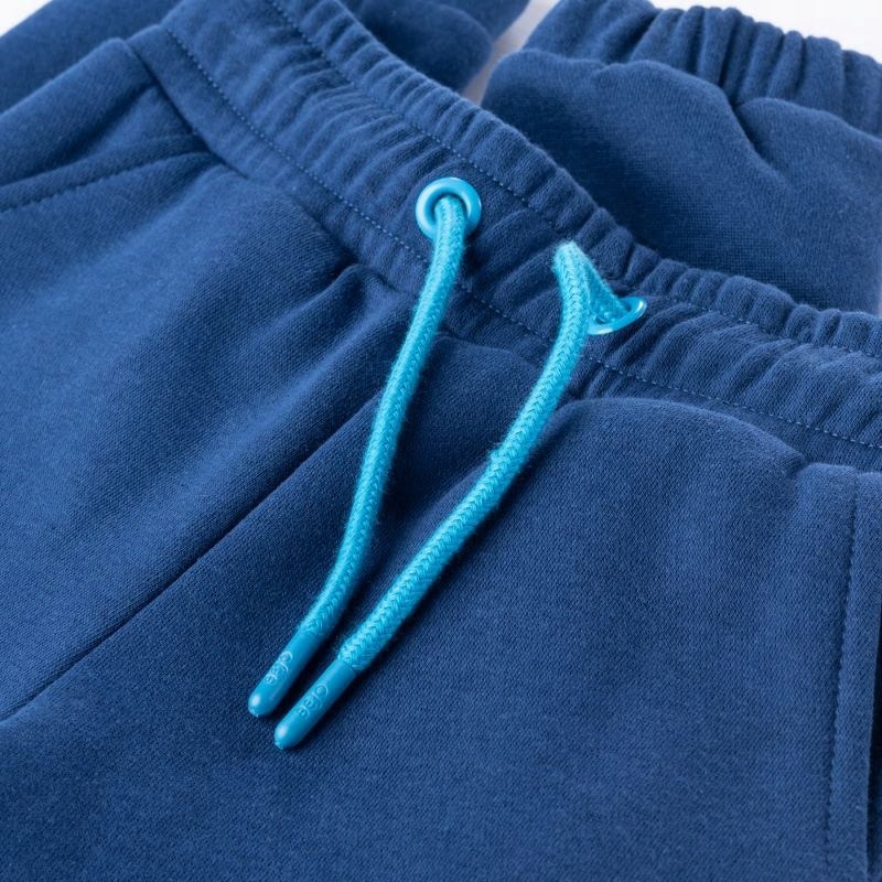 Regulacja obwodu – Sznurek i ściągacze dla idealnego dopasowania