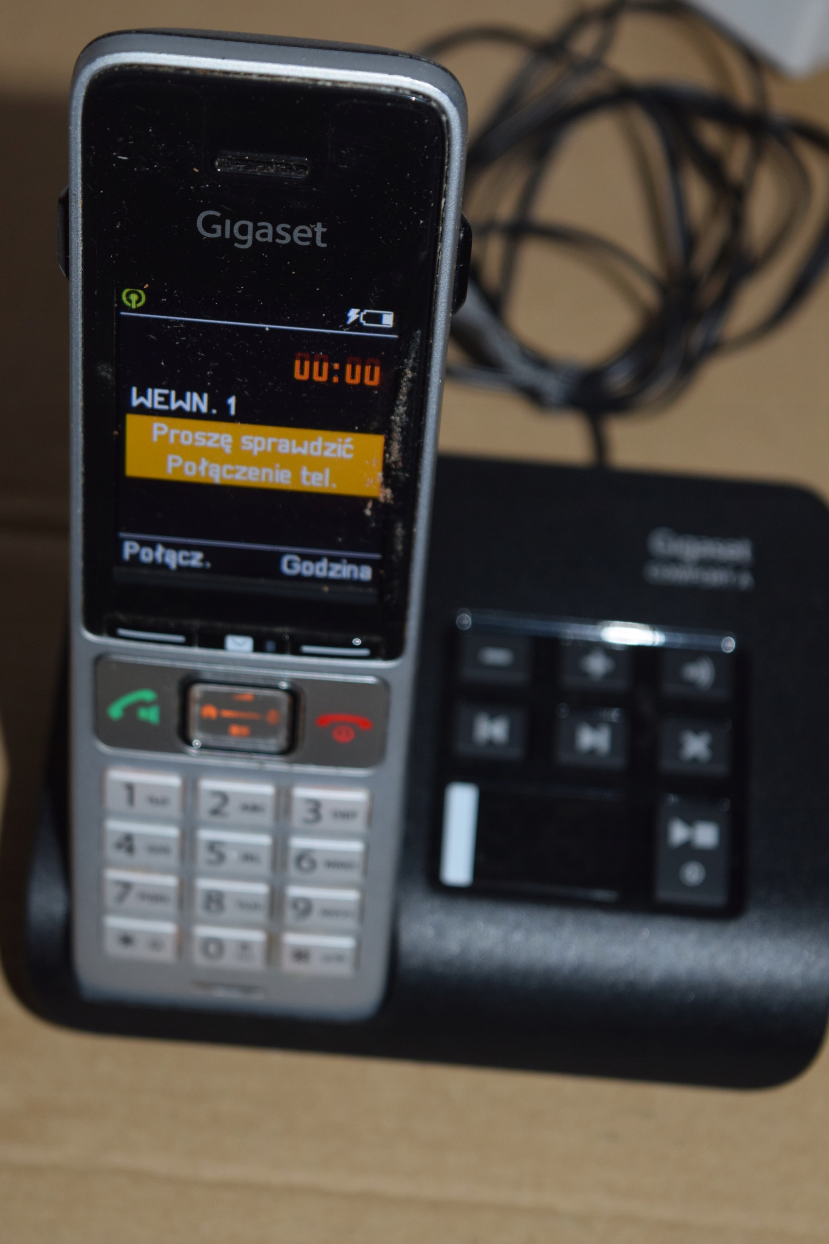 Automatyczna sekretarka z czasem nagrywania do 30 minut