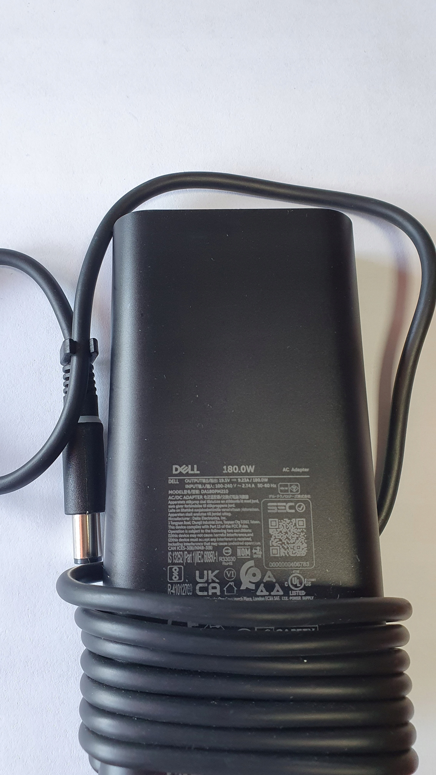 Oryginalny zasilacz Dell – Wysoka jakość i bezpieczeństwo