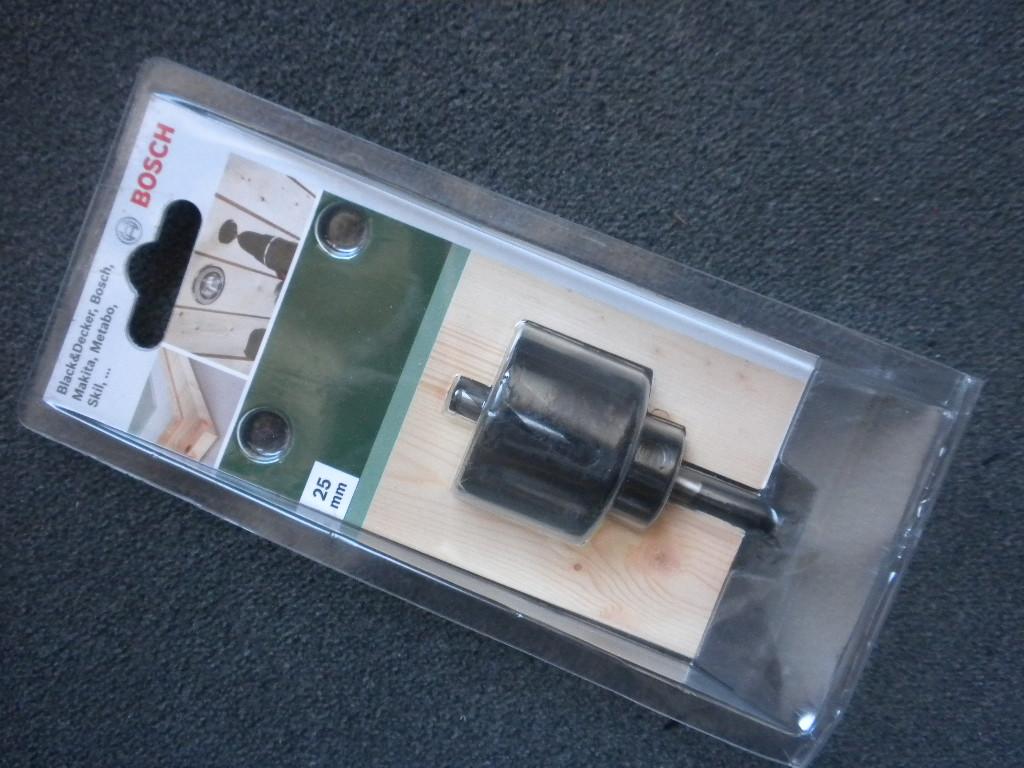 Zastosowanie otwornicy – Drewno, płyty gipsowo-kartonowe i tworzywa sztuczne