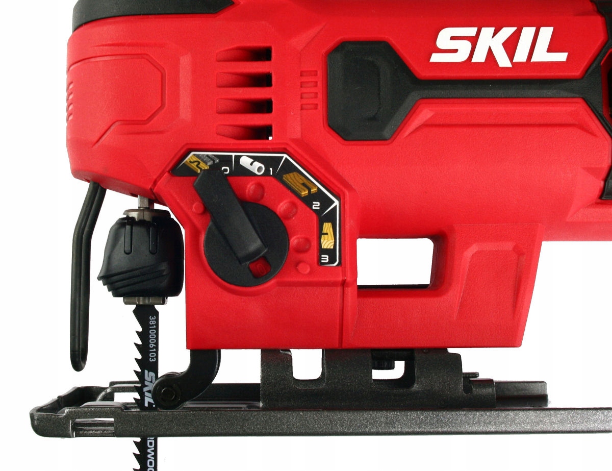 Wbudowany adapter do odkurzacza dla czystości pracy