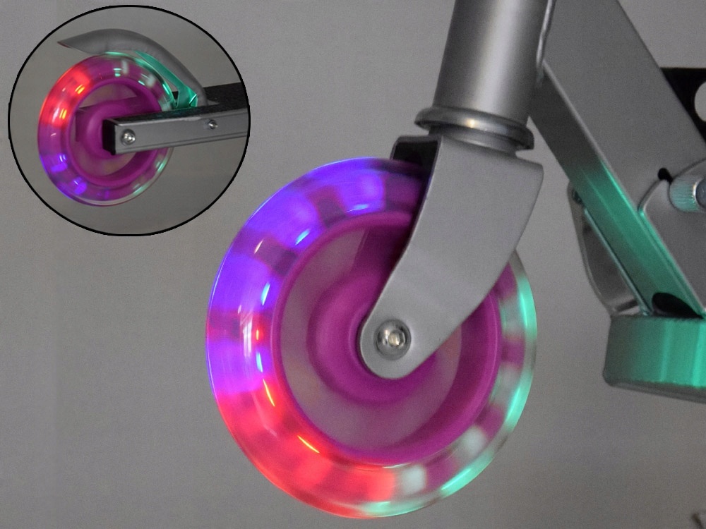 Komfort i Stabilność – Antypoślizgowa Platforma i Nożny Hamulec