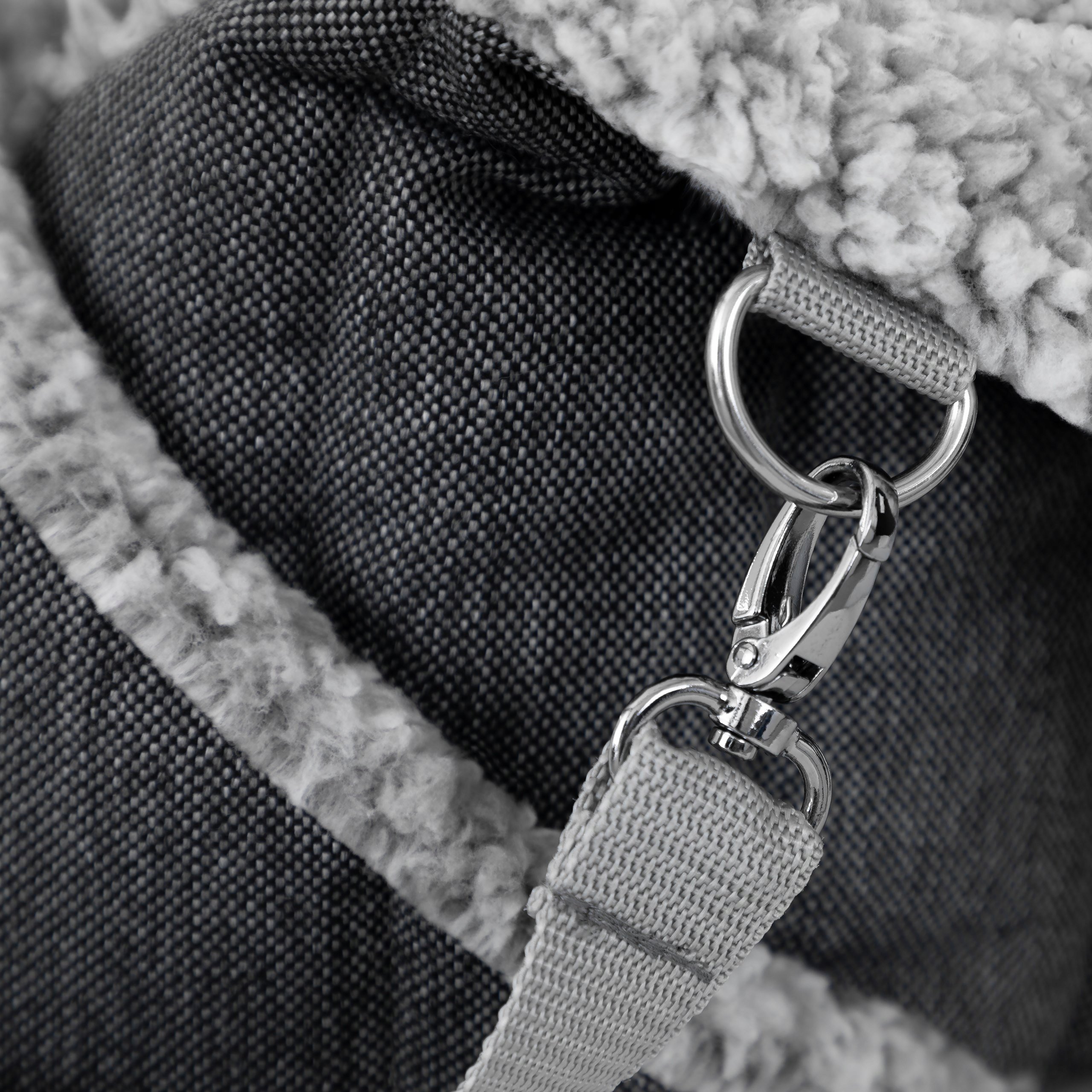 Elegancki design i funkcjonalność torby podróżnej