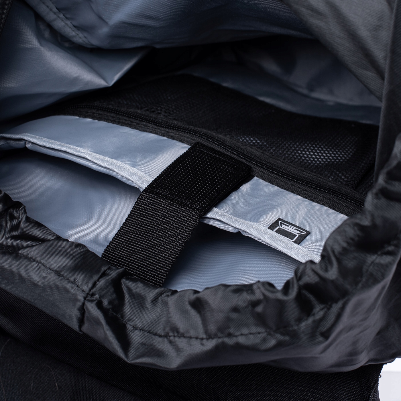 Bezpieczna kieszeń na laptopa – Transportuj swój sprzęt z pewnością