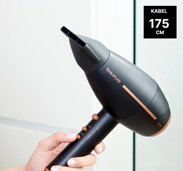 Kompaktowa suszarka z długim kablem - do domu i nie tylko