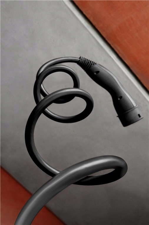 Innowacyjny design: automatyczne zwijanie kabla