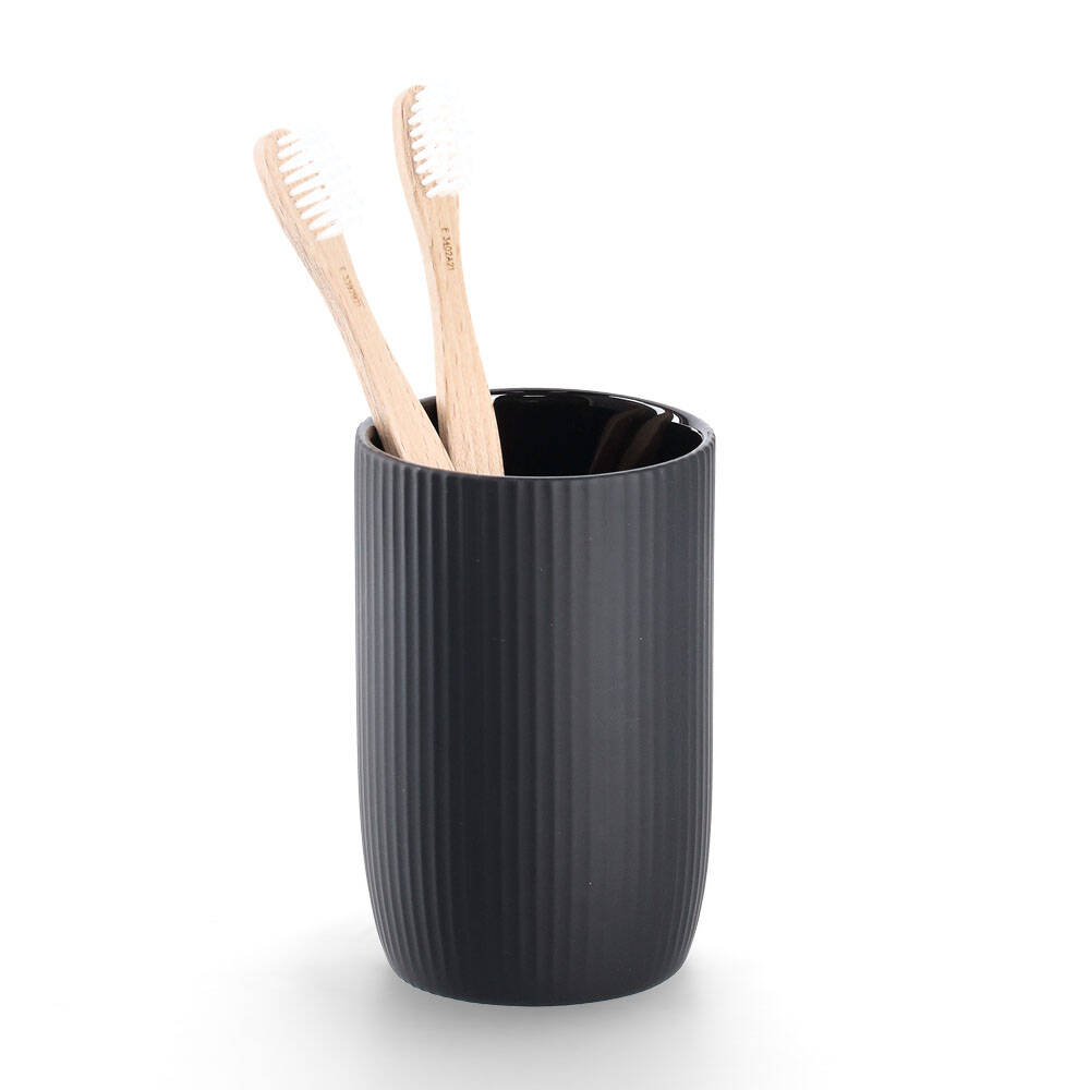 Funkcjonalność i estetyka w jednym – Kubek na szczoteczki do zębów